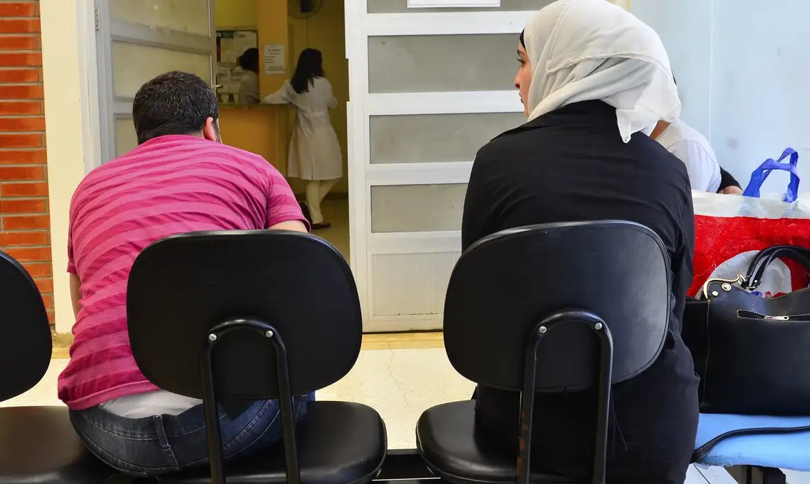 Muçulmanas são vítimas de islamofobia na internet e nas ruas no Brasil