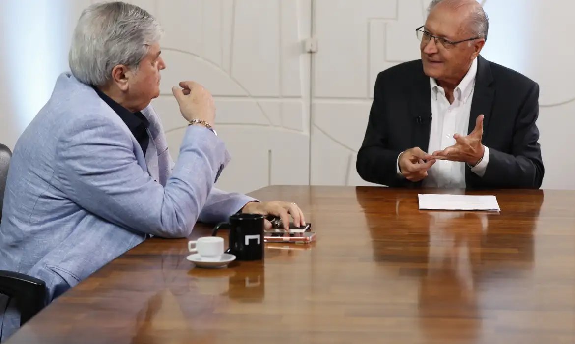 Alckmin defende apuração rigorosa no caso Master