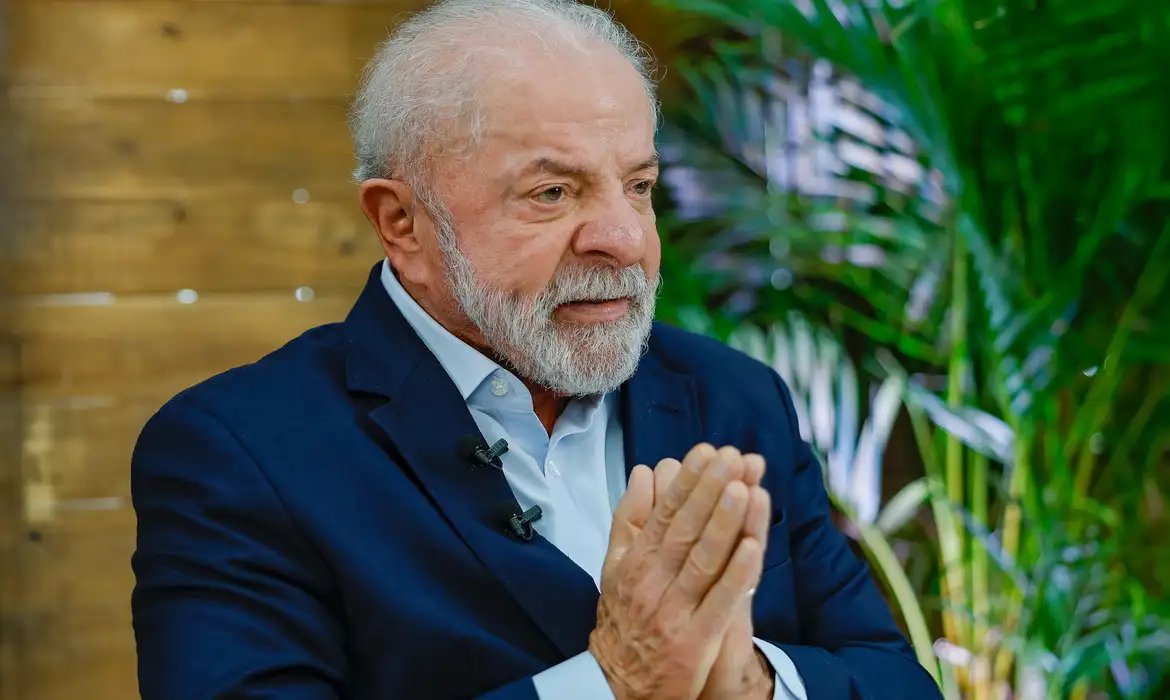 Lula pede mobilização contra \"indústria de contar mentiras\"