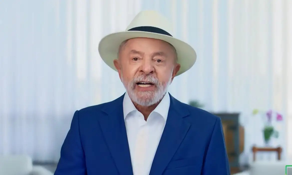 \"É um caso de polícia\", diz Lula sobre relação entre Flávio e Vorcaro
