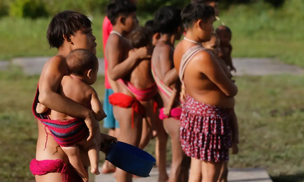 Governo intensifica ações de combate a coqueluche na TI Yanomami 