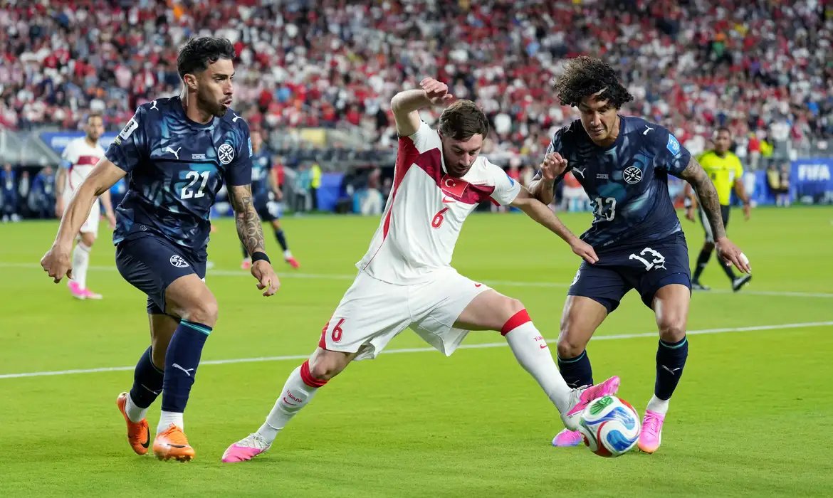 Paraguai vence por 1 a 0 e elimina Turquia no grupo D da Copa
