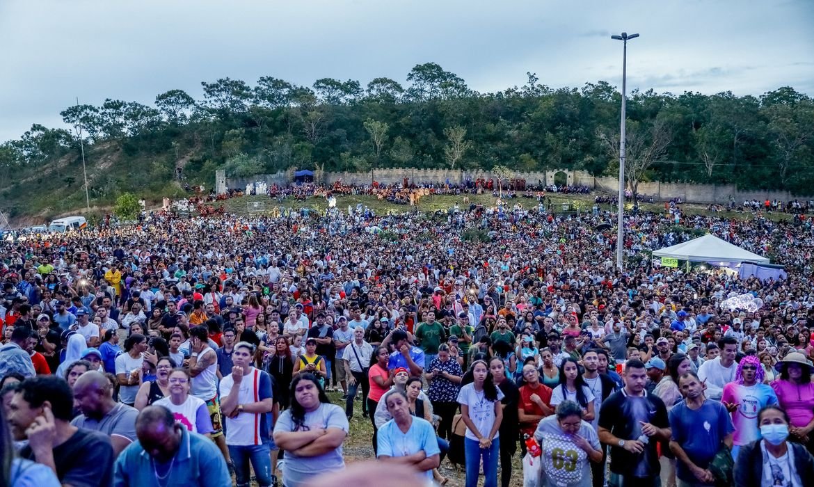 Via Sacra do Morro da Capelinha mostra a força e a fé da comunidade