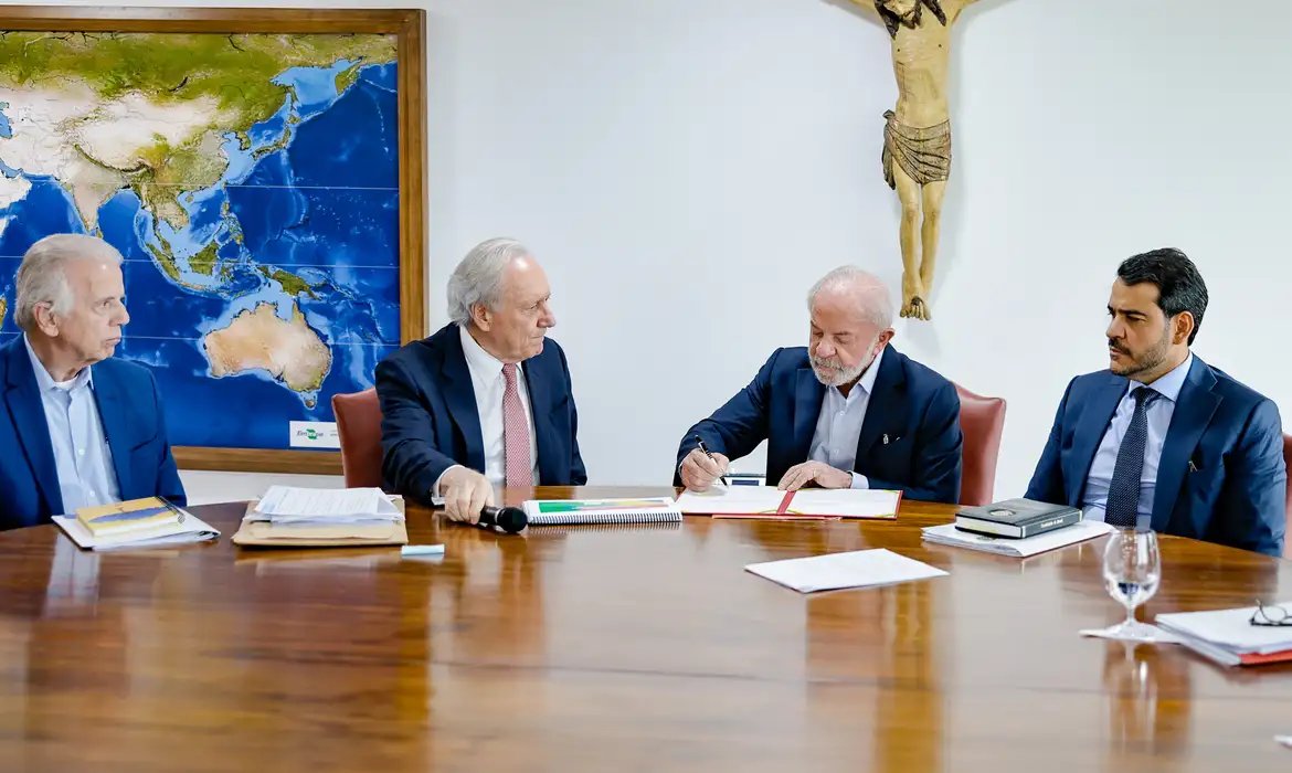 Lula assina PL Antifacção, que cria banco nacional de rastreamento