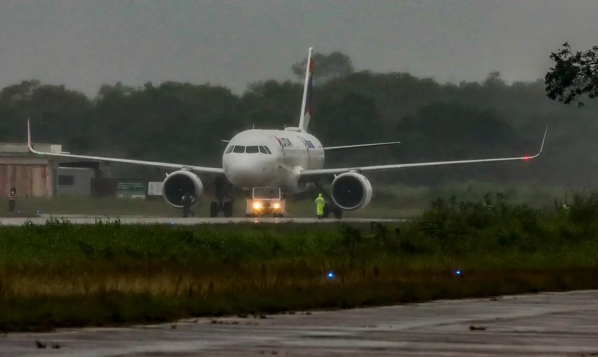 Governo prorroga descontos no querosene de aviação e no biodiesel