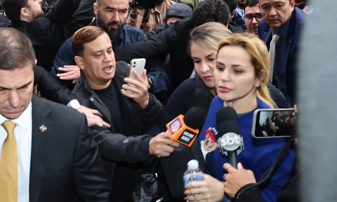 STJ mantém prisão da influenciadora Deolane Bezerra 