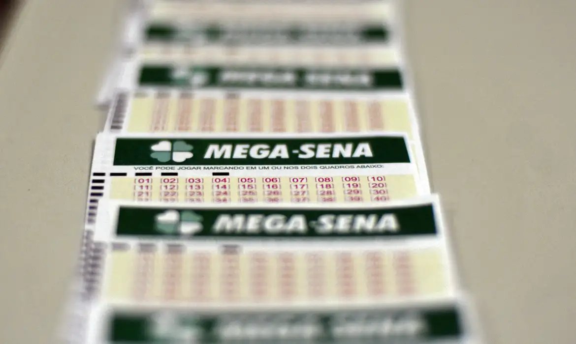 Mega-Sena acumula e prêmio principal vai para R$ 27 milhões