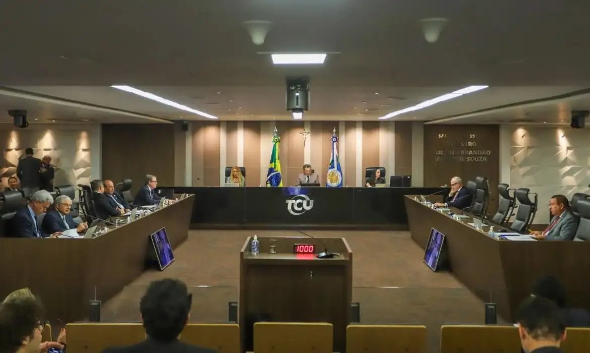 TCU aprova com ressalvas contas do governo Lula de 2025 