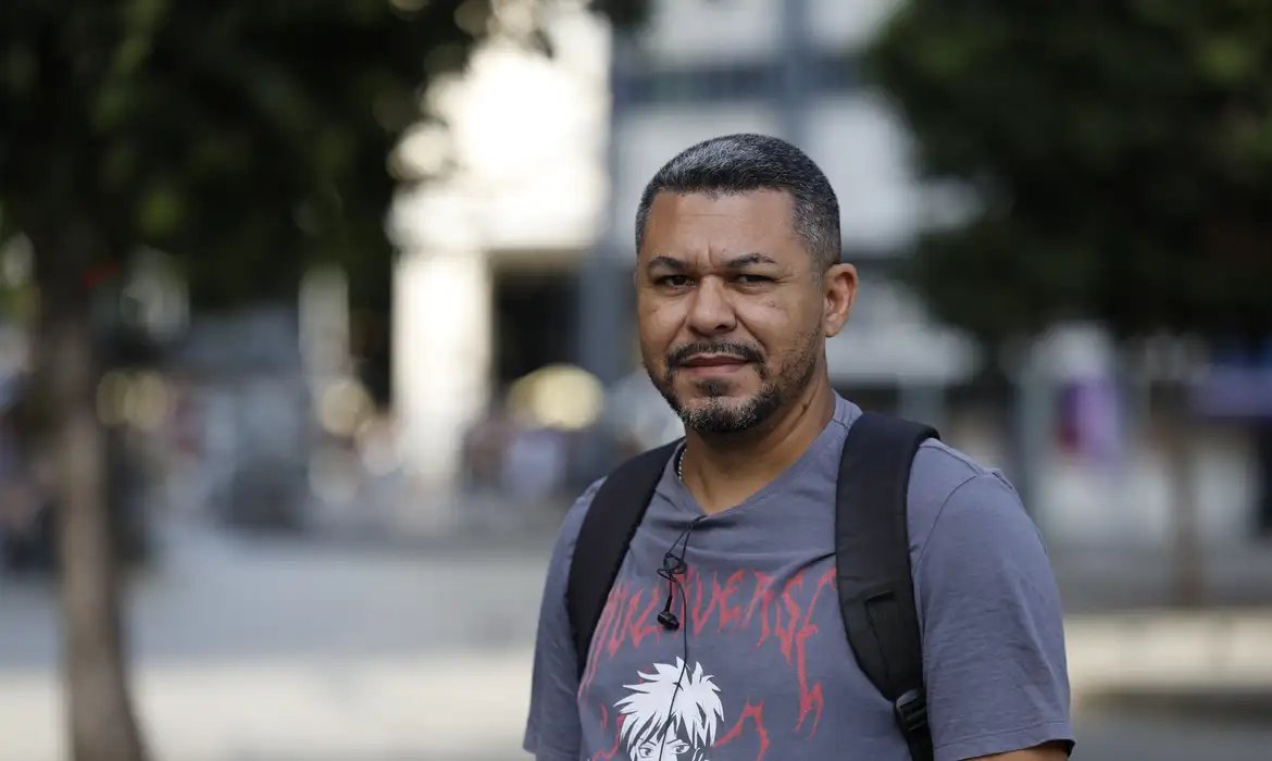 Trabalhadores planejam mais tempo com a família com fim da 6x1