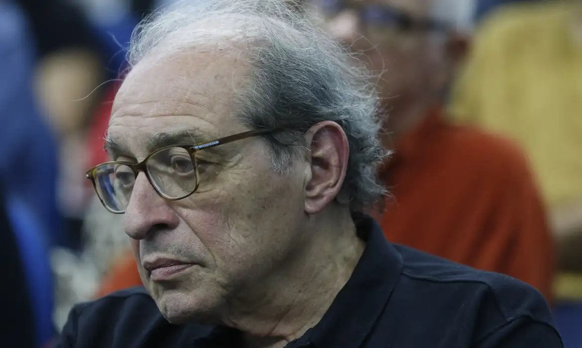 Ruy Castro é o vencedor do Prêmio Jabuti 2025