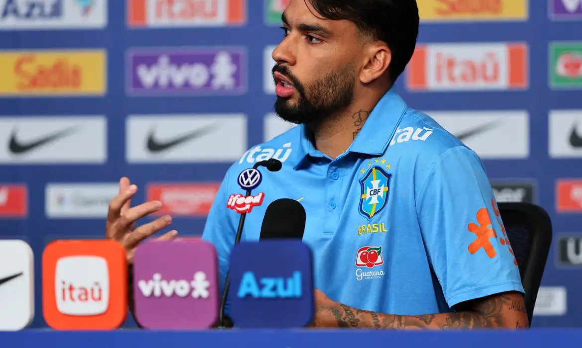 Lucas Paquetá: \"Ficamos muito felizes com a volta do Neymar\"