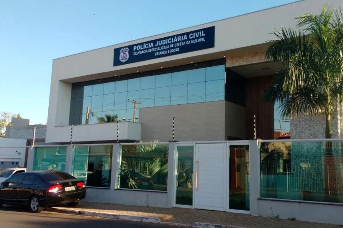 Mulher é agredida pelo marido após voltar da igreja e tem dente quebrado em MT