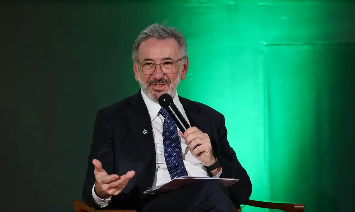 Ministério detalha setores mais afetados em caso de taxação pelos EUA
