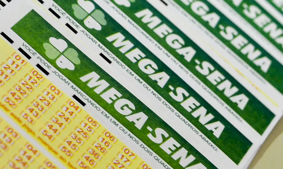 Mega-Sena acumula e prêmio principal vai para R$ 40 milhões