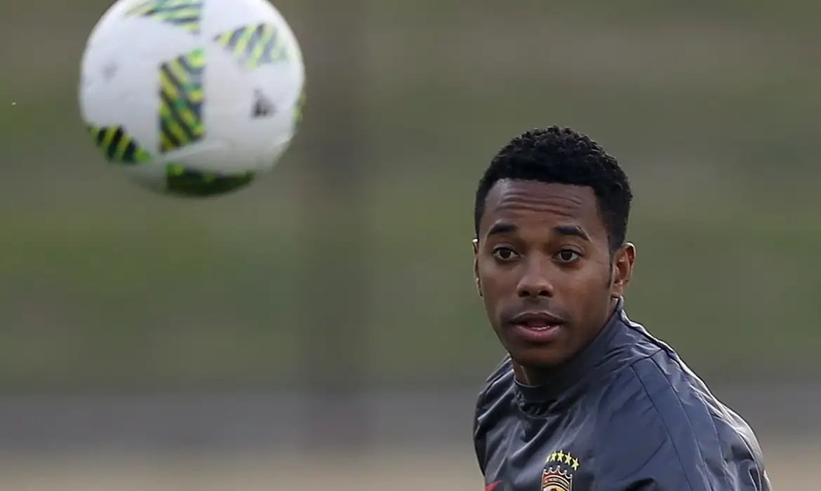 Robinho: defesa pede ao STF retirada da hediondez do crime de estupro