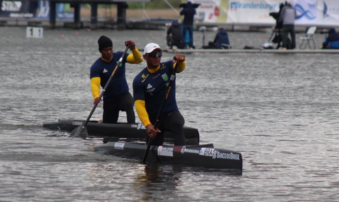 Brasil leva dois ouros na Copa do Mundo de canoagem e paracanoagem