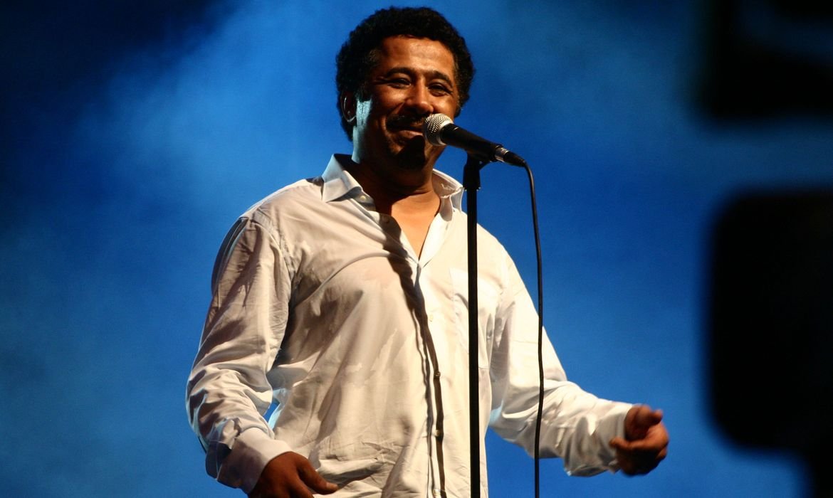Programa Música do Mundo celebra carreira artística do argelino Khaled