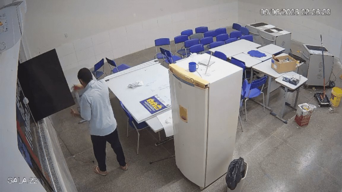 VÍDEO: criminoso invade escola pública de MT e furta TV e eletrônicos