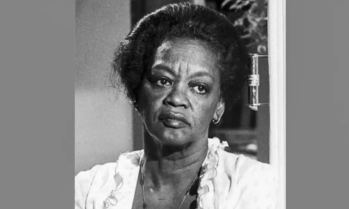 Dama do teatro, Ruth de Souza nascia há 105 anos; relembre trajetória
