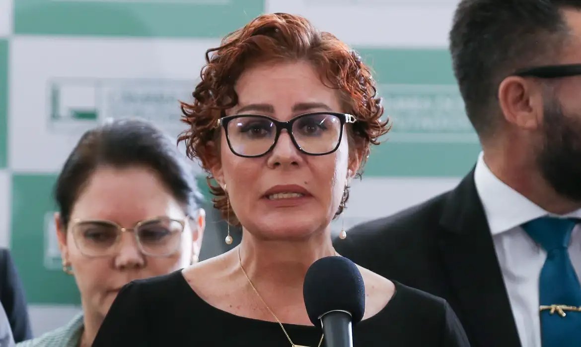 Itália começa a julgar extradição de Zambelli; audiência é suspensa