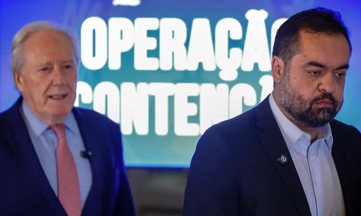  Lewandowski e Castro anunciam parceria para combater facções no Rio