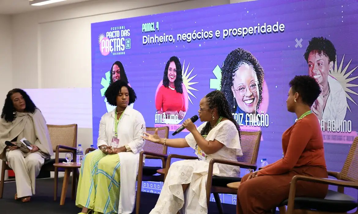 Encontro no Rio debate papel da mulher preta em postos de decisão