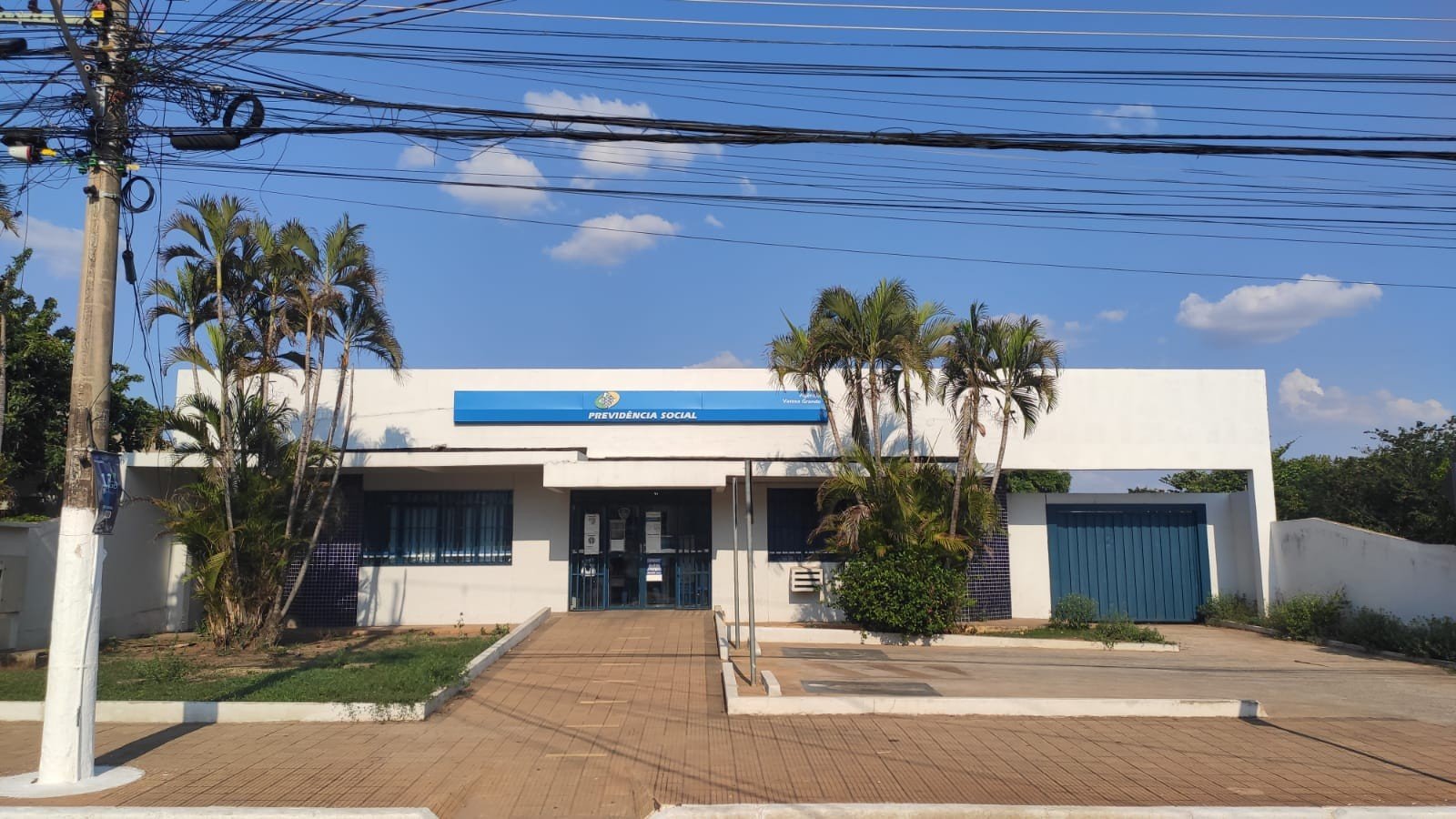Falsa advogada é presa por aplicar golpes em idosos na porta do INSS em Várzea Grande (MT)