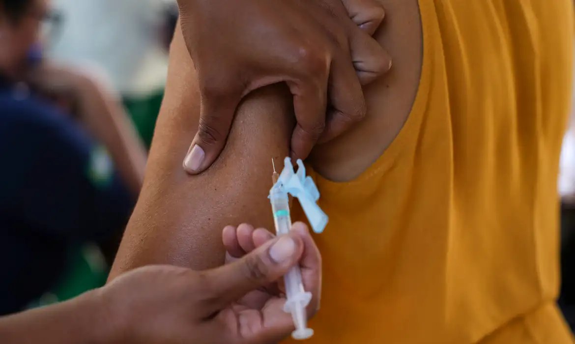 Com 13 casos de sarampo, São Paulo alerta para reforço na vacinação