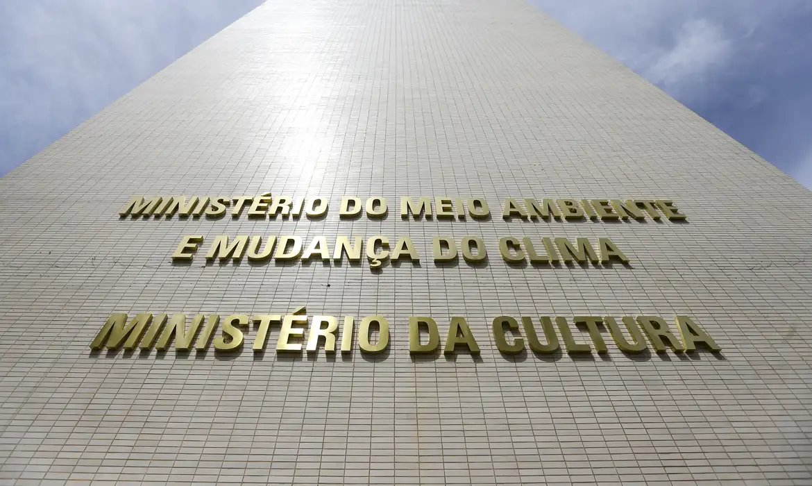 Pasta da Cultura lança edital para formação audiovisual no exterior