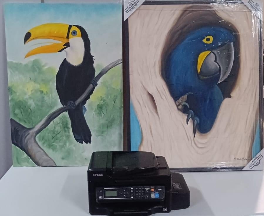 Jovem e comerciante são presos suspeitos de furtar e vender obras de arte em Cuiabá