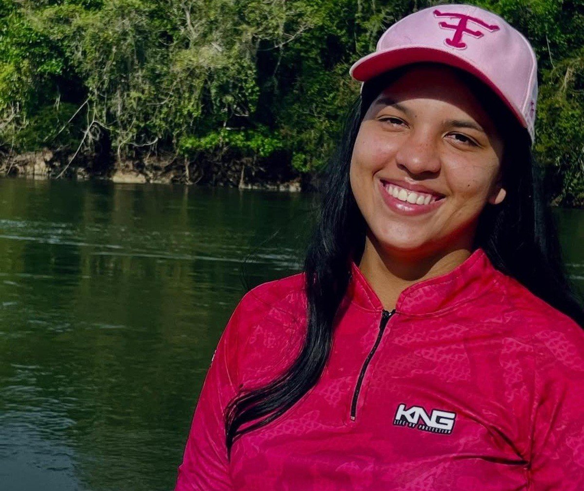 Jovem de SC morta com golpes de faca em MT 'trabalhava até tarde para sustentar o filho', diz família