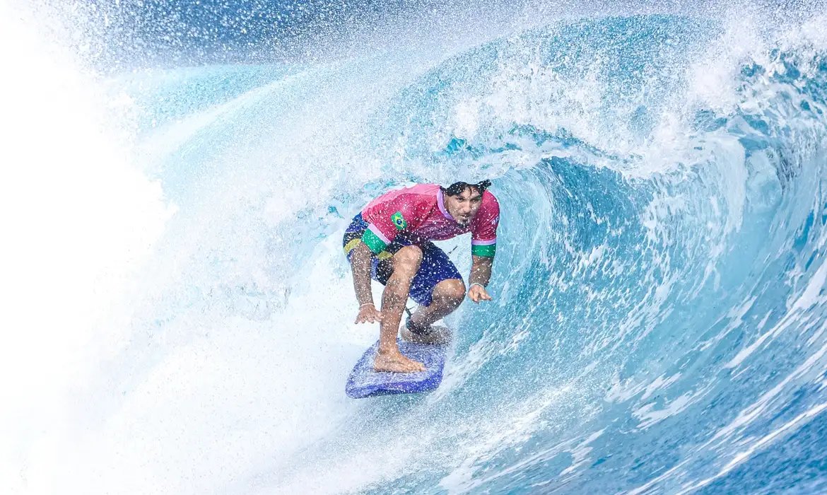 Gabriel Medina retorna ao Circuito Mundial de Surfe em 2026