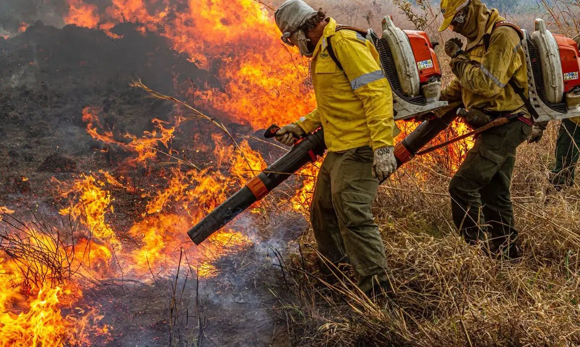 Governo repassa R$ 337 milhões para combate a incêndios e desmatamento