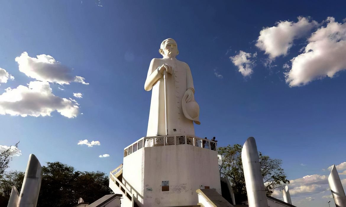 Ceará ganha roteiro turístico da fé por lei federal