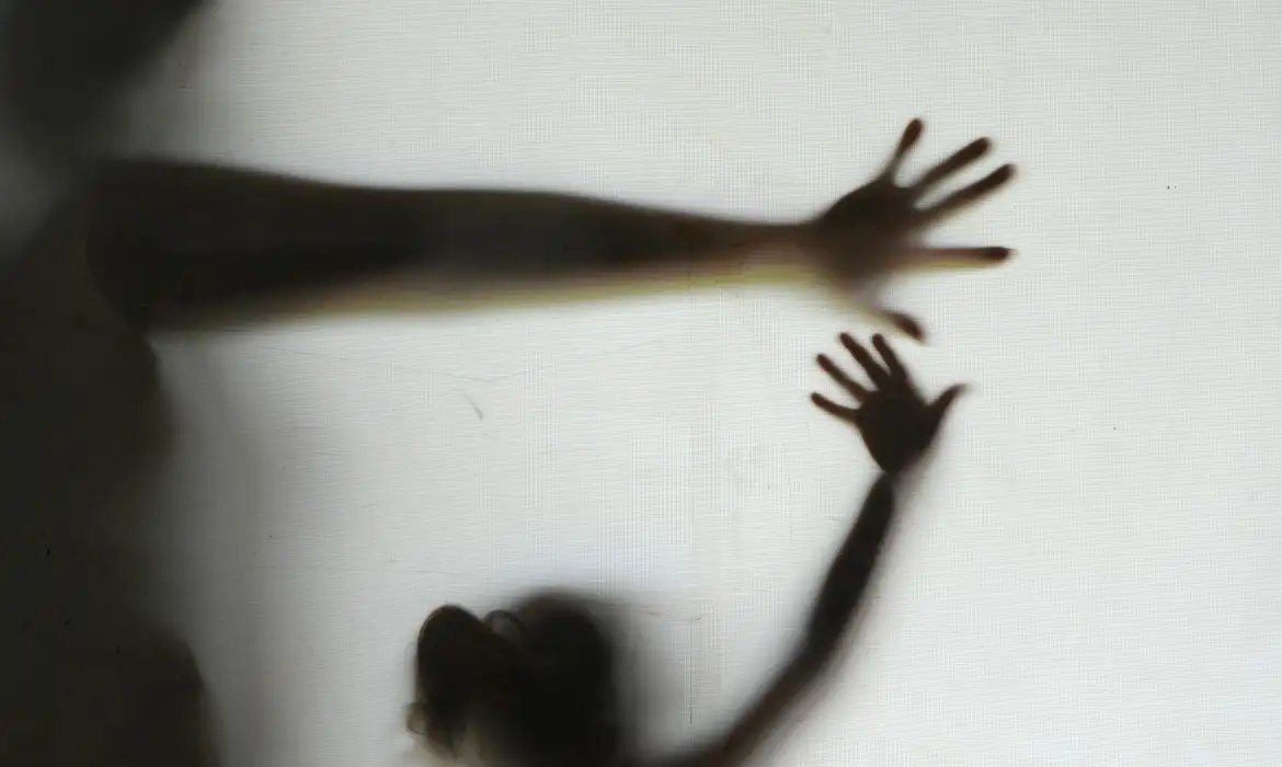 Governo cria política de combate ao abuso de crianças e adolescentes