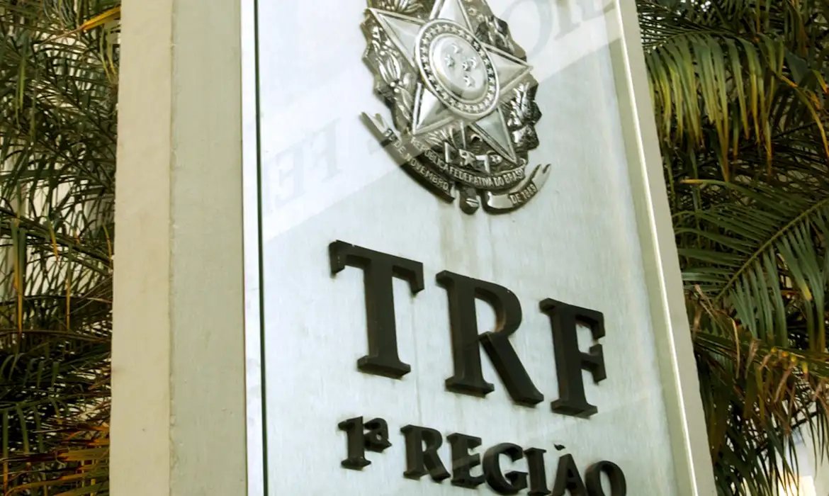 Desembargador mantém cobrança de imposto de exportação de petróleo