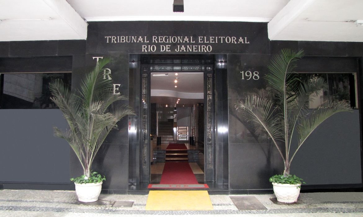 TRE-RJ cassa registro da candidatura do deputado estadual Val Ceasa