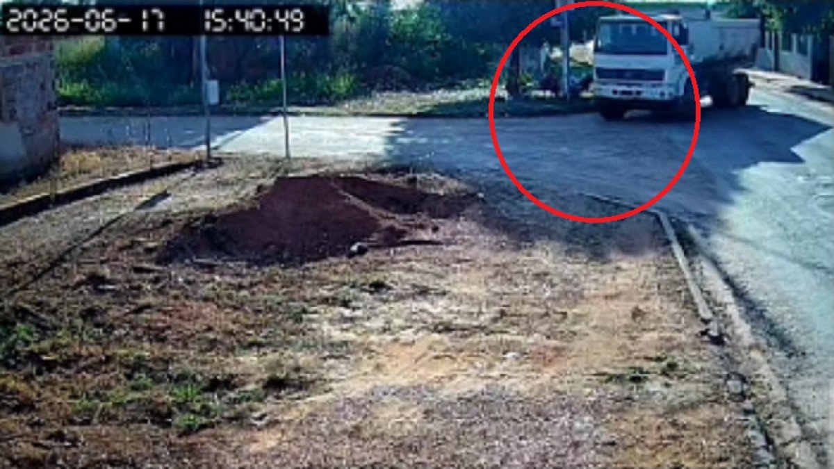 Motociclista morre após ser atingido por caminhão em MT