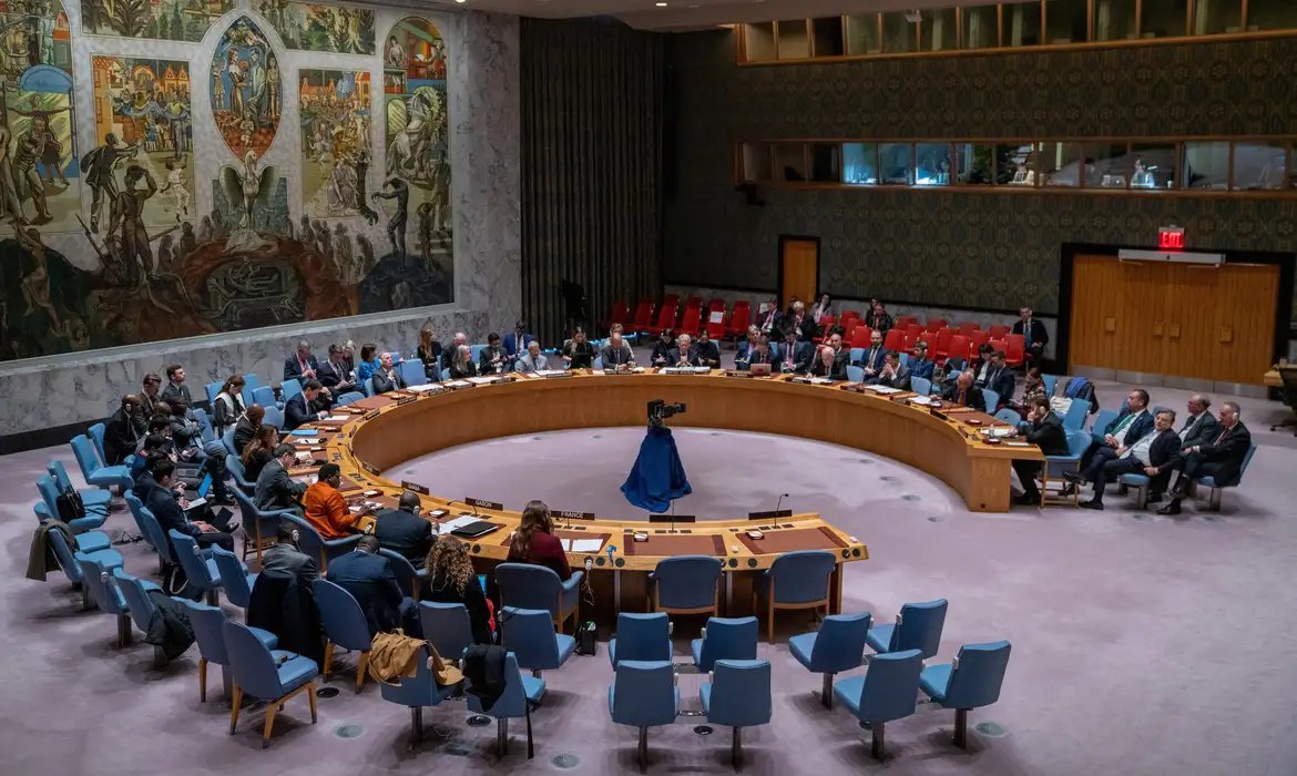 Rússia e China vetam resolução sobre Ormuz em Conselho de Segurança