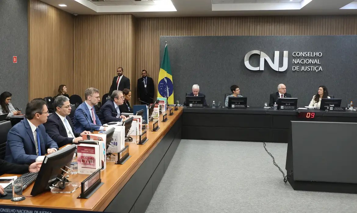 CNJ afasta ex-juíza da Lava Jato por dois anos