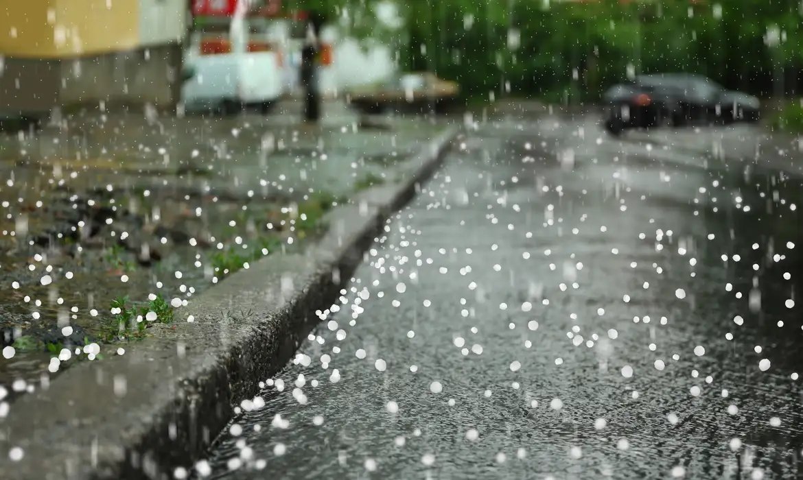 Tempestades e granizo atingem Rio Grande do Sul