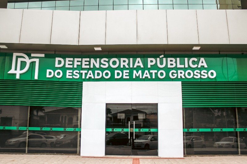 Jovem é processado por furto após primo invadir escola e dar nome dele ao ser preso em MT