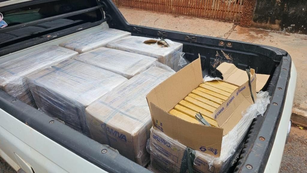 Motorista é preso com mais de meia tonelada de maconha em Várzea Grande (MT)