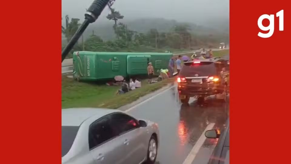 Sete vítimas do acidente com ônibus na BR-364 são internados em Cuiabá