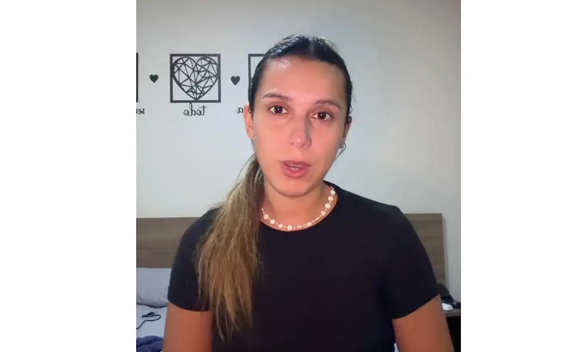 Justiça manda soltar turista argentina acusada de injúria racial