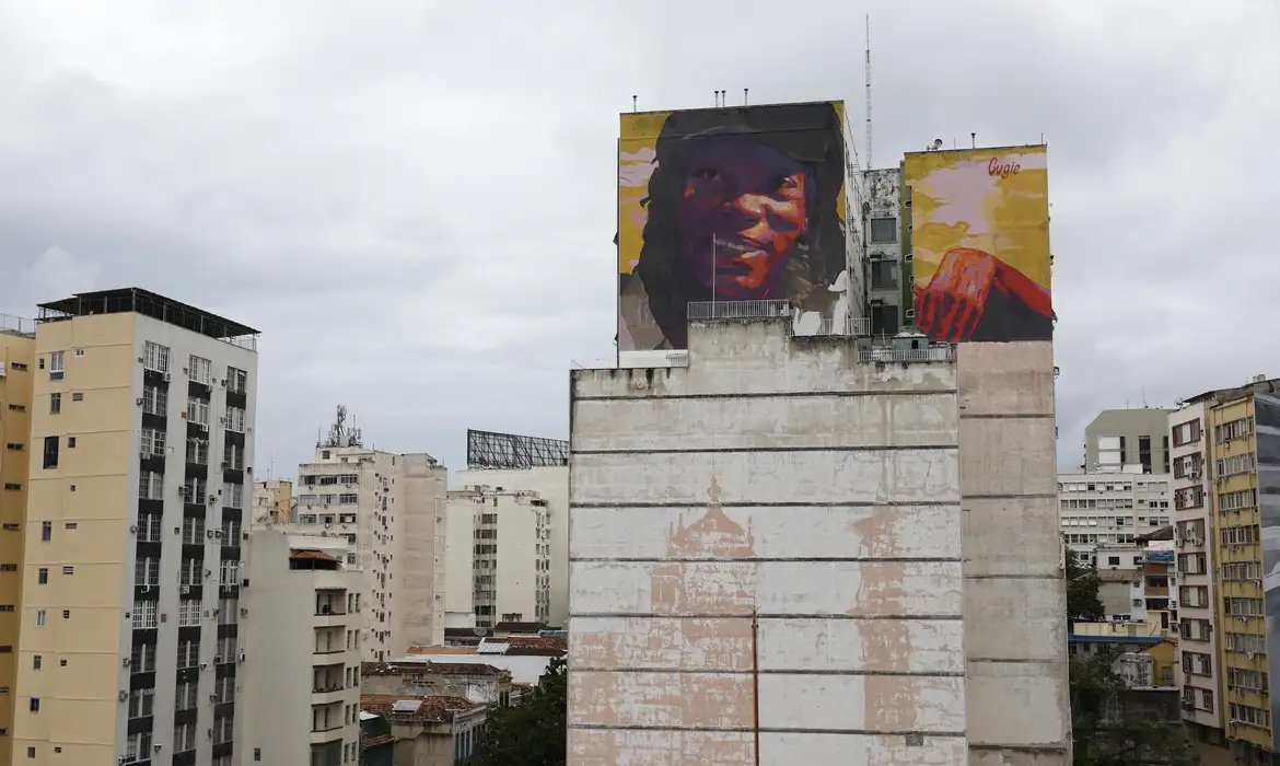Mural no Rio de Janeiro homenageia Milton Nascimento