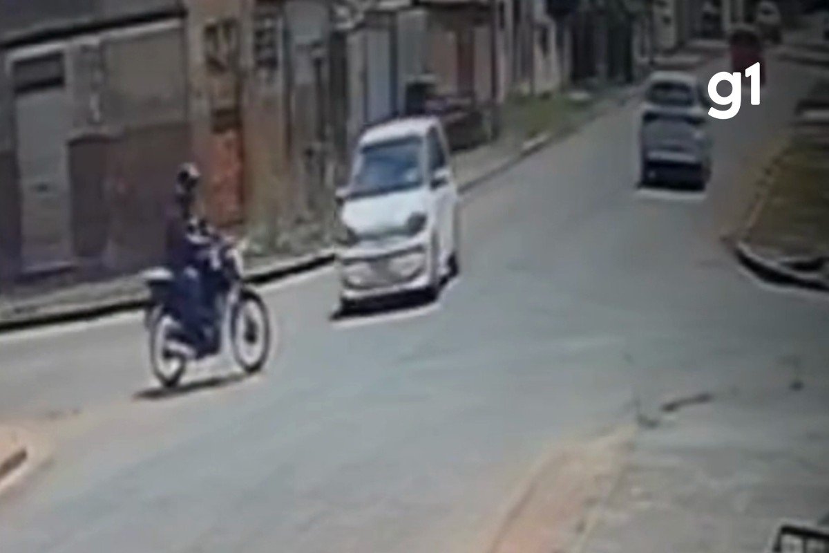 Policial penal morre após batida entre moto e carro em cruzamento de MT; vídeo
