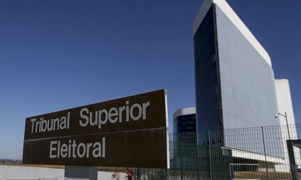 TSE rejeita ação para derrubar imagem de Bolsonaro feita por IA 