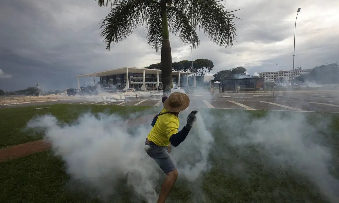 Trama golpista: defesas de kids pretos iniciam sustentações no STF 