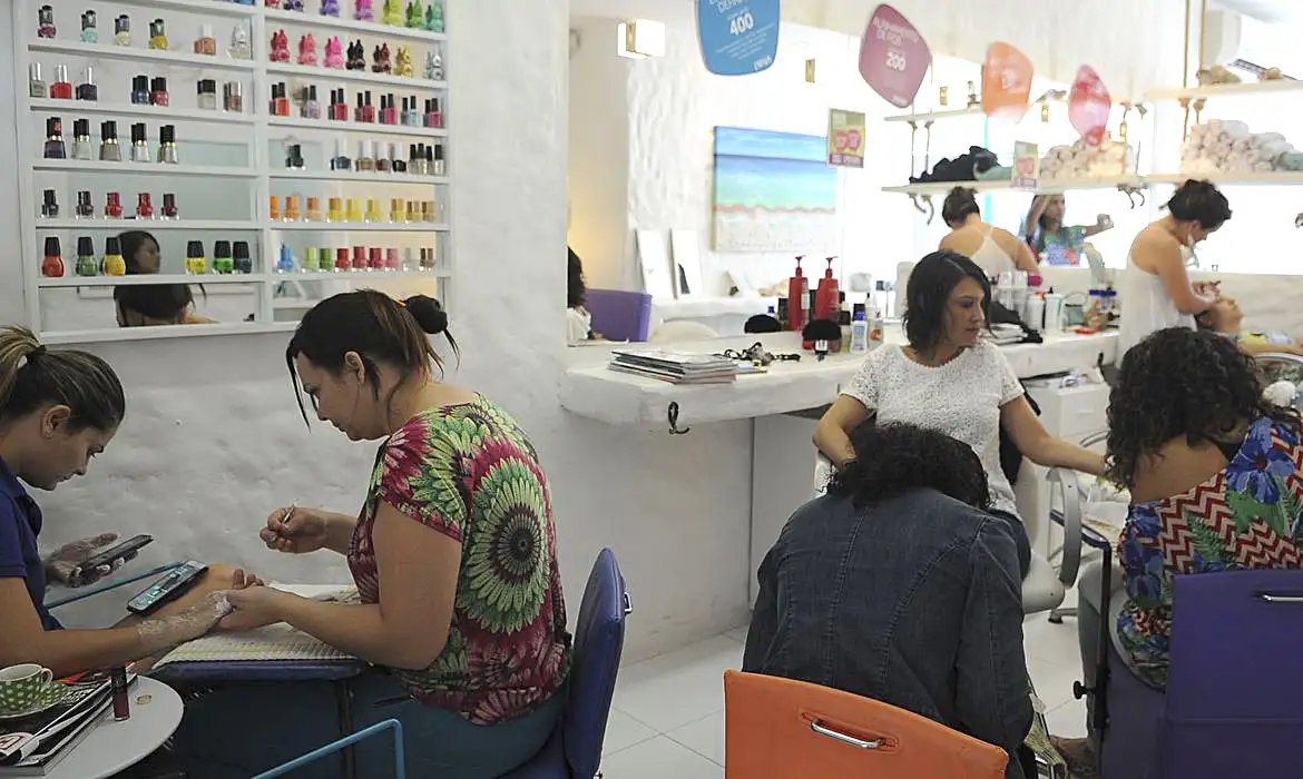 Bolsa Família não retira mulheres do mercado de trabalho, diz FMI